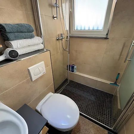 Domo46 Mit Balkon, Waschmaschine & Smart Tv Apartament