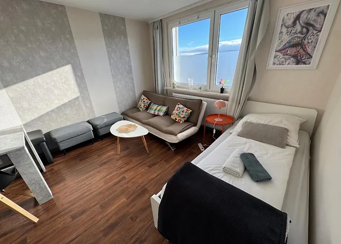 Domo46 Mit Balkon, Waschmaschine & Smart Tv 고슬라르