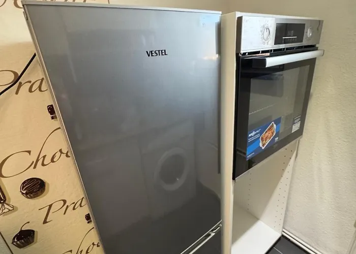 Domo46 Mit Balkon, Waschmaschine & Smart Tv 아파트